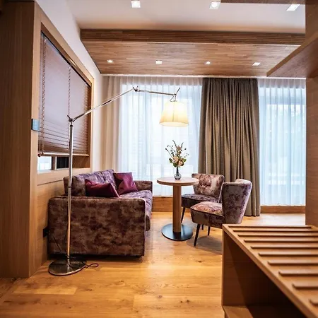 Hotel Kulmberghaus 4*