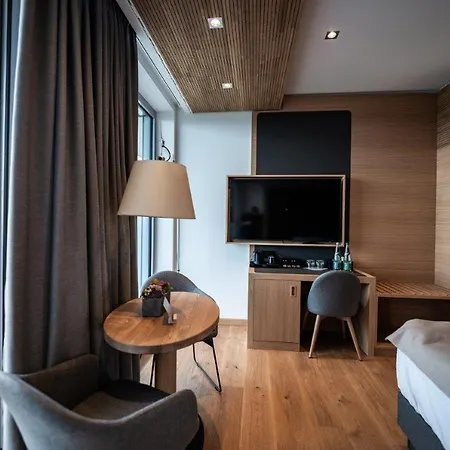 ホテル Kulmberghaus 4*